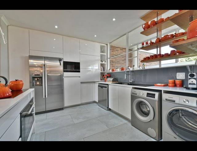 2 BEDROOM HOUSE FOR SALE IN DUNKELD WEST